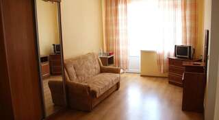 Гостиница Guest House Garant Судак Улучшенный трехместный номер-2