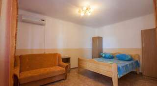 Гостиница Guest House Garant Судак Улучшенный трехместный номер-3